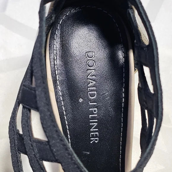 Donald Pliner Dress Sandals - Picture 6 of 7